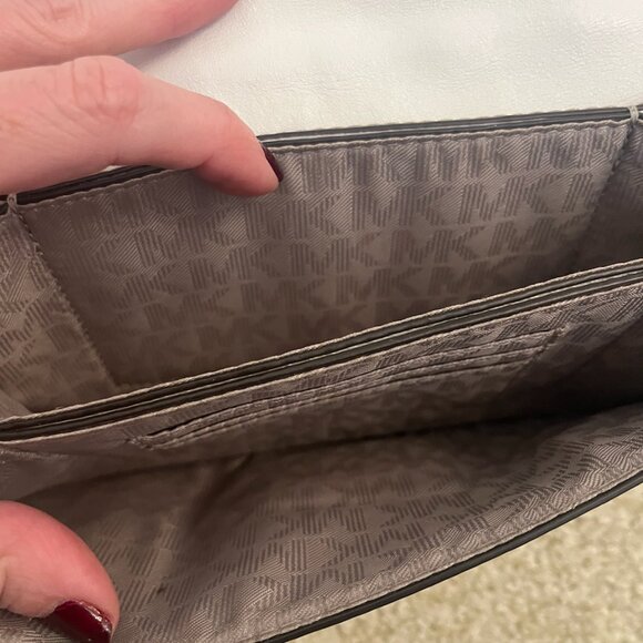 Michael Kors White Leather Crossbody Bag โ Silver Hardware-UPDATED PHOTOS - Picture 2 of 5